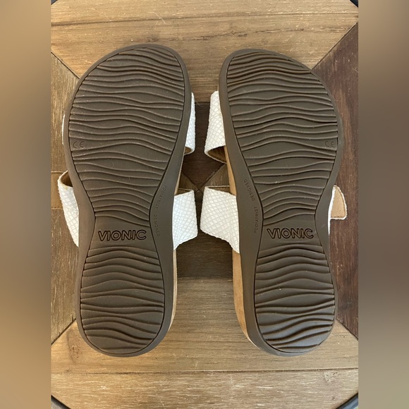Vionic Adjustable Sandals - Picture 4 of 6